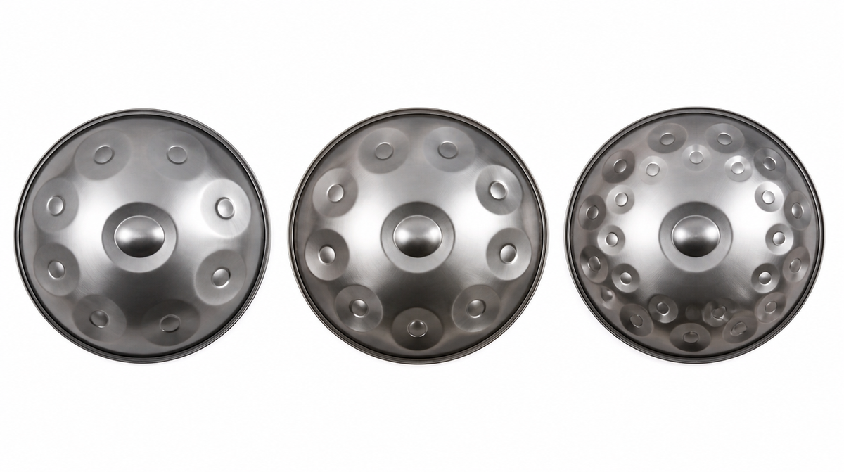 Trois handpans vus de dessus : 9, 10 et 12 notes Image