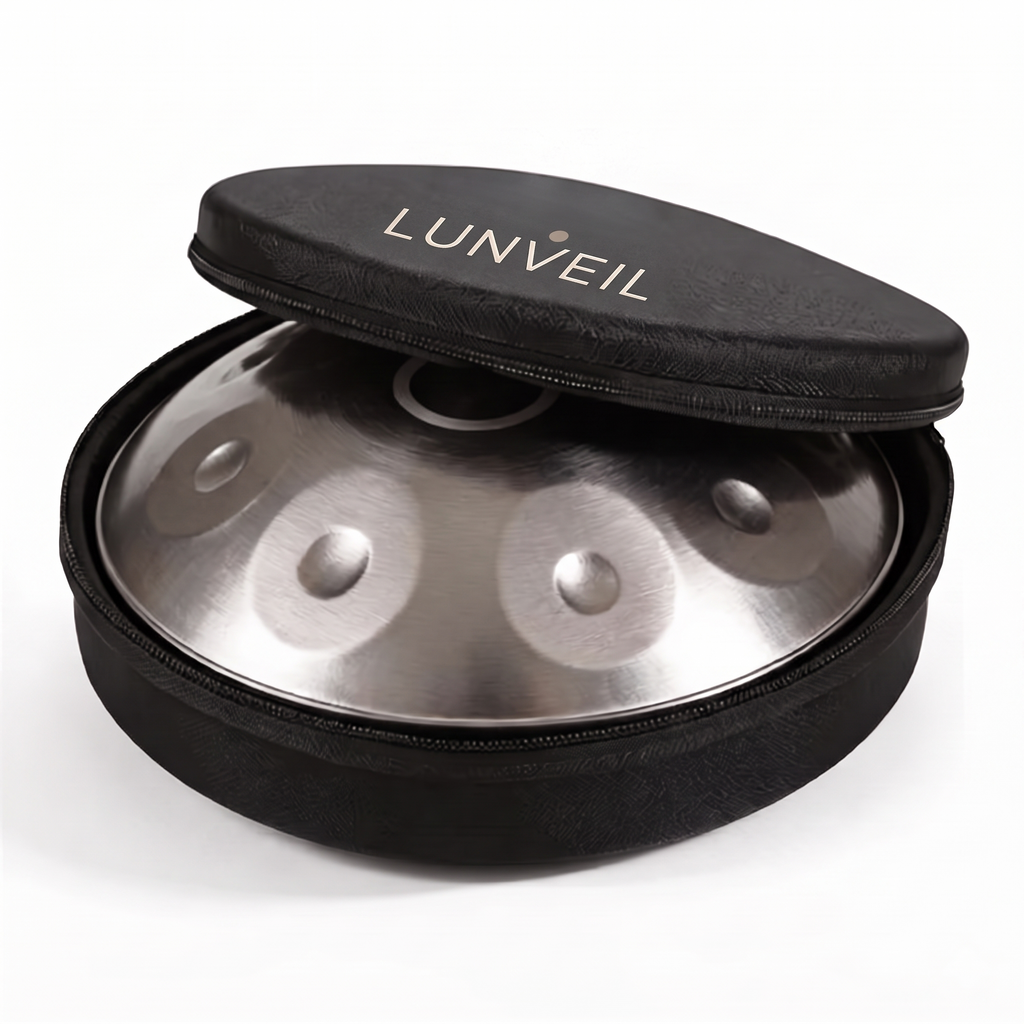 Handpan THALYS dans sa housse de transport rembourrée Lunveil